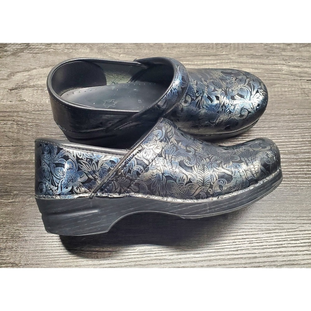 Dansko Womens Clogs Size 41 (10.5 US) Tooled Paisley Black Blue Patent Leather